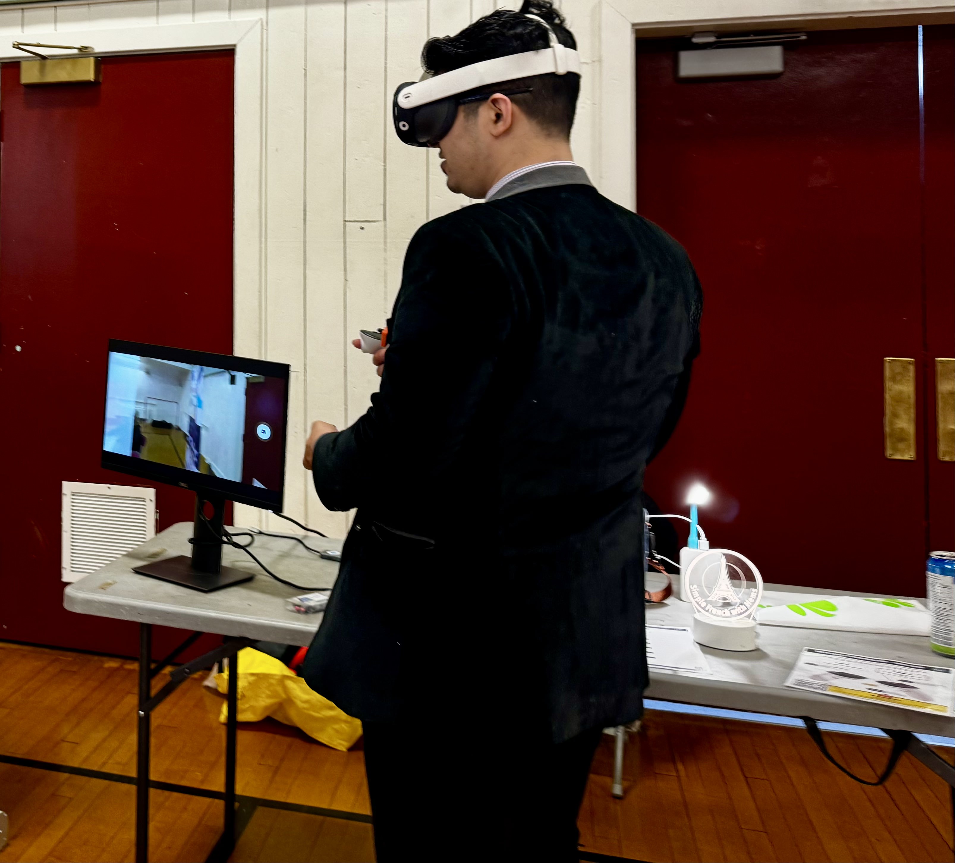 Participant wearing a VR headset during a guided Immersive Mind & Memory Program (IMMP) pilot by Simple French with Hems